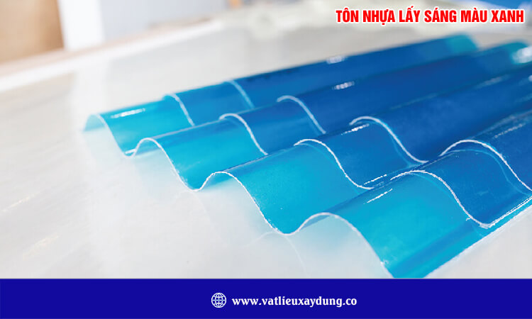 Tôn nhựa lấy sáng màu xanh